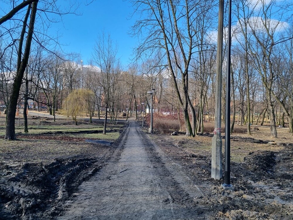 Trwa realizacja kolejnego etapu budowy Traktu Rudzkiego. Zobaczcie, jak do tej pory zmienił się Park Dworski w Nowym Bytomiu.