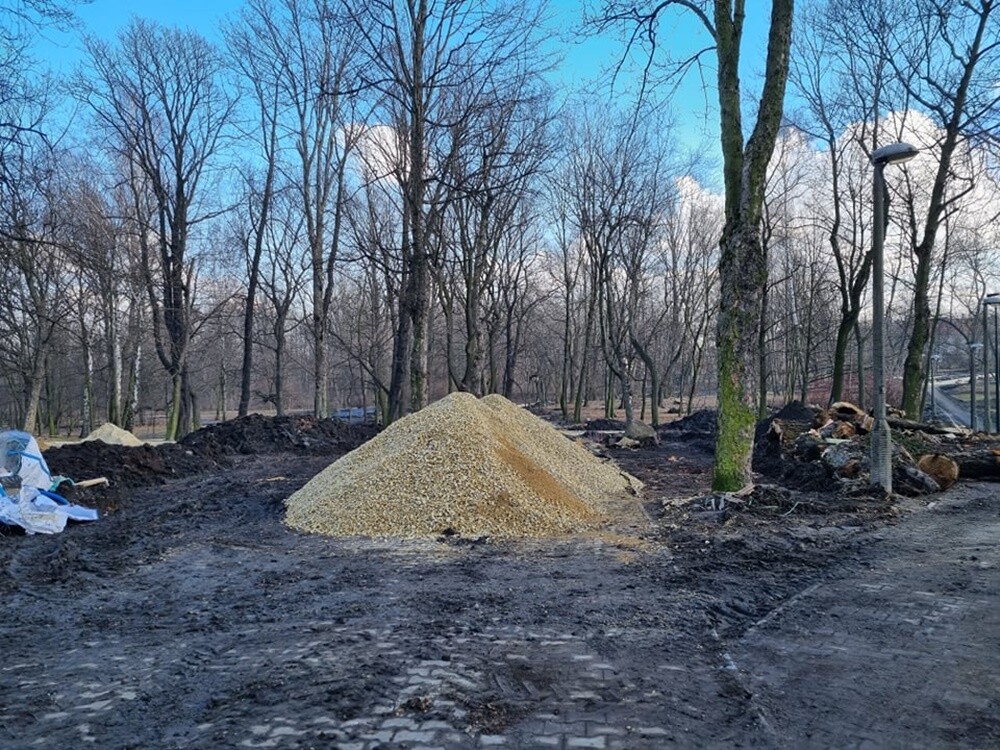 Trwa realizacja kolejnego etapu budowy Traktu Rudzkiego. Zobaczcie, jak do tej pory zmienił się Park Dworski w Nowym Bytomiu.