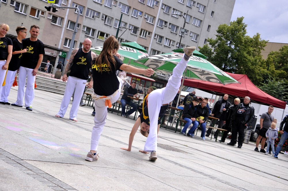 W sobotnie przedpołudnie na rynku rozpoczęła się kolejna akcja z cyklu Motoserce, organizowana przez rudzki klub motocyklowy Invaders MC Poland.