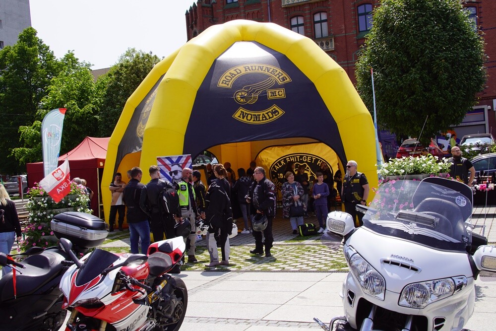 W sobotę na rynku odbyła się kolejna akcja z cyklu "Motoserce", organizowana przez klub motocyklowy Road Runners MC Poland Chapter Ruda Śląska oraz Stowarzyszenie Motocyklistów. 

fot. Karolina Bauszek