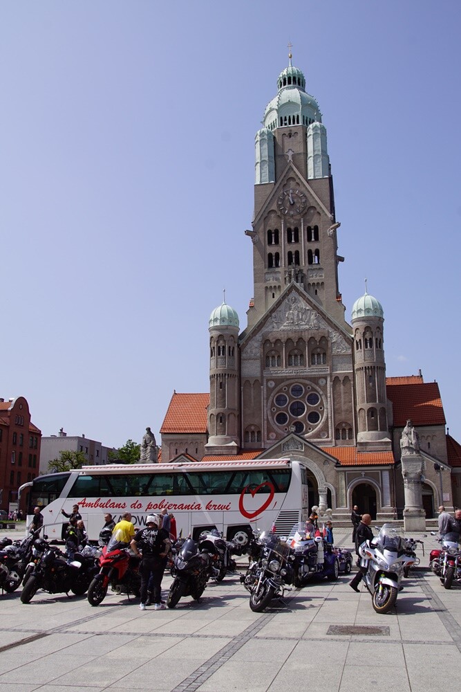 W sobotę na rynku odbyła się kolejna akcja z cyklu "Motoserce", organizowana przez klub motocyklowy Road Runners MC Poland Chapter Ruda Śląska oraz Stowarzyszenie Motocyklistów. 

fot. Karolina Bauszek