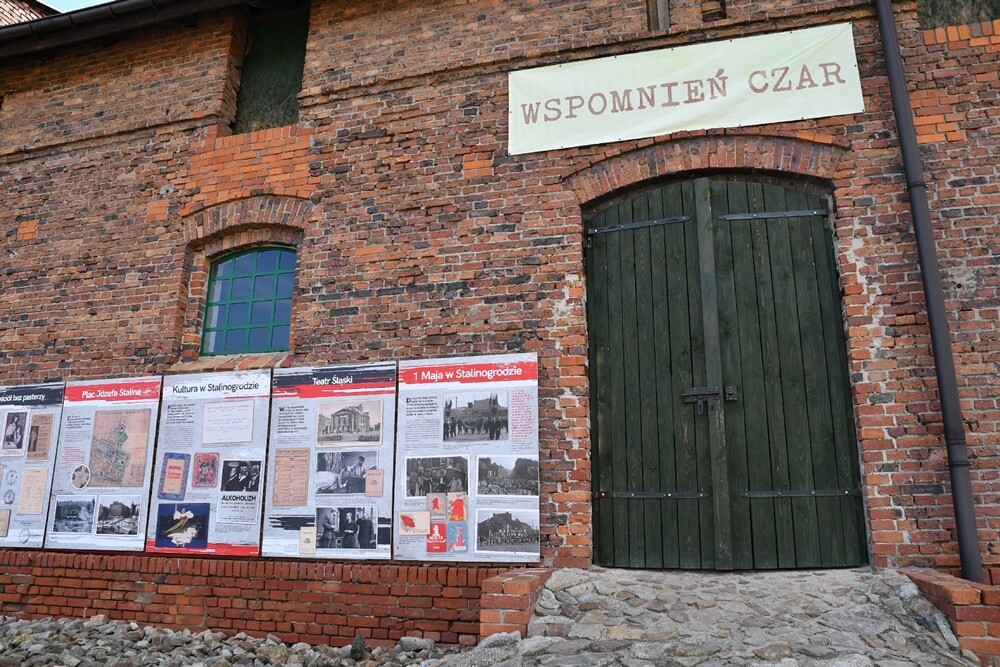 Od najbliższej soboty (30 kwietnia) można będzie ponownie zwiedzać Muzeum PRL-u w Rudzie Śląskiej. Dwunasty sezon działalności placówka rozpocznie o godz. 10.00. 

fot. Jacek Knapik