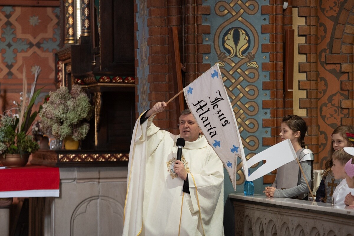 Najmłodsi mieszkańcy Kochłowic wyjątkowo uczcili Uroczystość Wszystkich Świętych. / fot. Marek Faber
