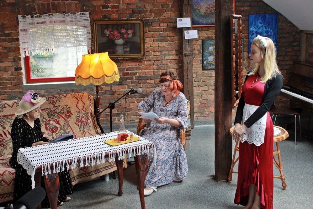 W "Galerii Czapla" w Centrum Inicjatyw Społecznych "Stary Orzegów" można było posłuchać "Moralności Pani Dulskiej" Gabrieli Zapolskiej w interpretacji Teatru na 5, który działa przy MCK.

fot. UM Ruda Śląska