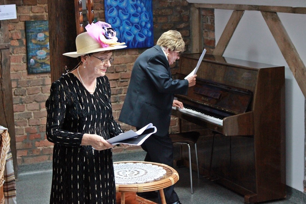 W "Galerii Czapla" w Centrum Inicjatyw Społecznych "Stary Orzegów" można było posłuchać "Moralności Pani Dulskiej" Gabrieli Zapolskiej w interpretacji Teatru na 5, który działa przy MCK.

fot. UM Ruda Śląska