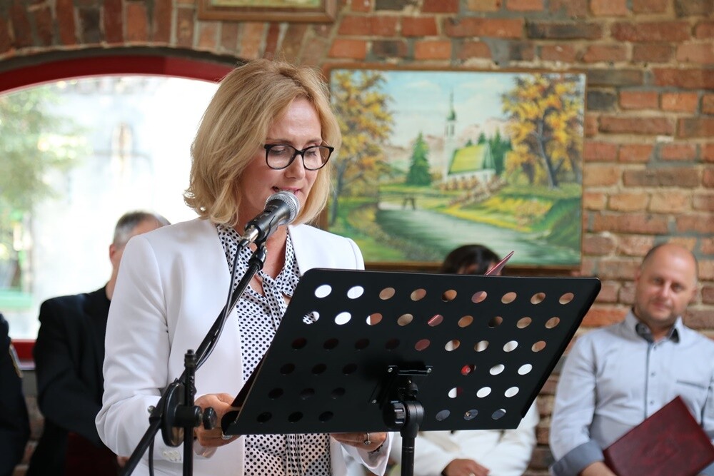 W Rudzie Śląskiej, a także w brazylijskim Rio de Janeiro, tunezyjskim Tunisie czy australijskim Melbourne odbywa się dziś polskie Narodowe Czytanie. 8 lektur wybranych na ósmą edycję czytano w Centrum Inicjatyw Społecznych "Stary Orzegów" MBP.