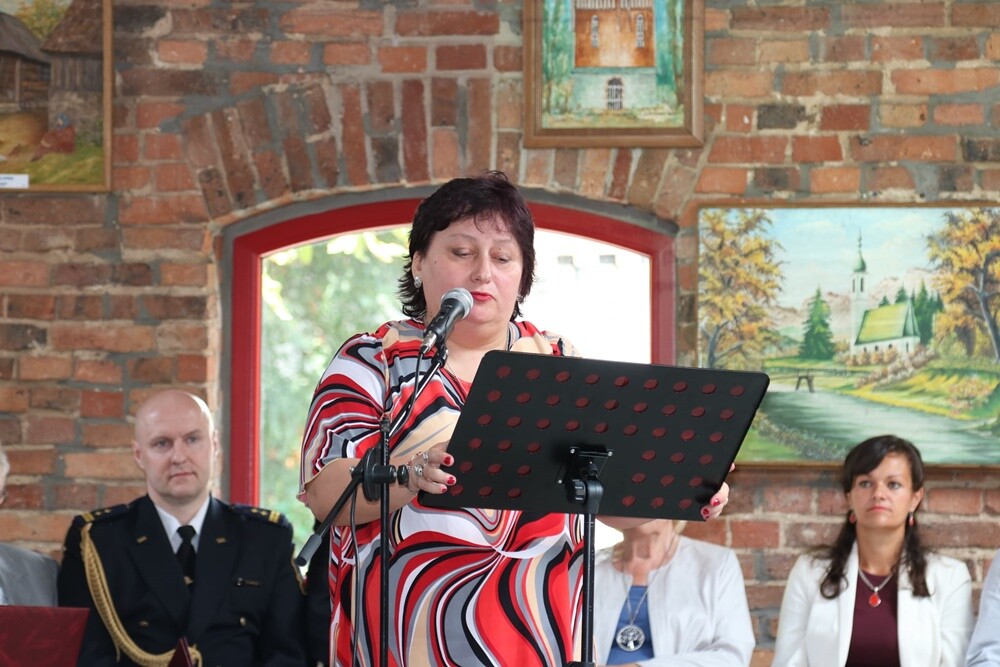 W Rudzie Śląskiej, a także w brazylijskim Rio de Janeiro, tunezyjskim Tunisie czy australijskim Melbourne odbywa się dziś polskie Narodowe Czytanie. 8 lektur wybranych na ósmą edycję czytano w Centrum Inicjatyw Społecznych "Stary Orzegów" MBP.