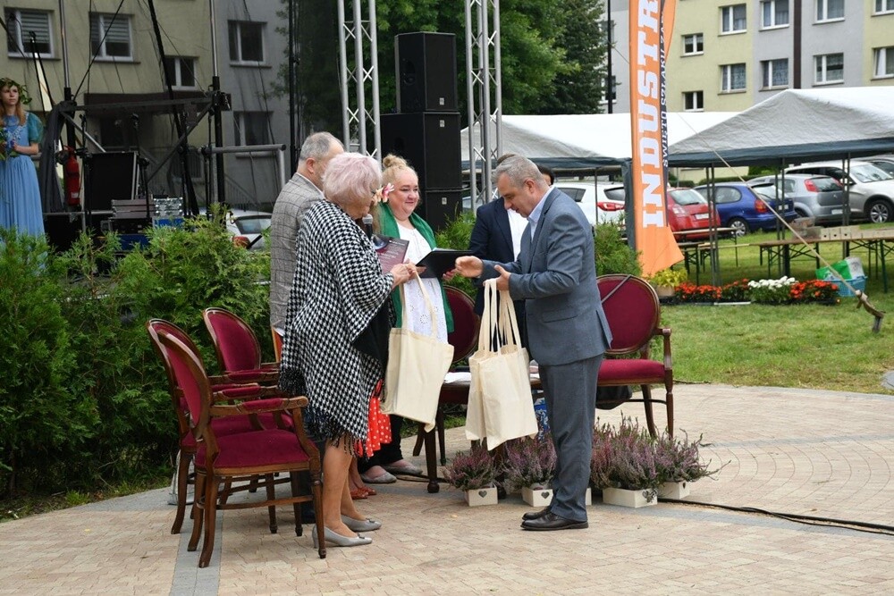 Dzisiaj odbyła się kolejna edycja Narodowego Czytania. Rudzianie czytali "Ballady i romanse" Adama Mickiewicza. 

fot. Jacek Knapik