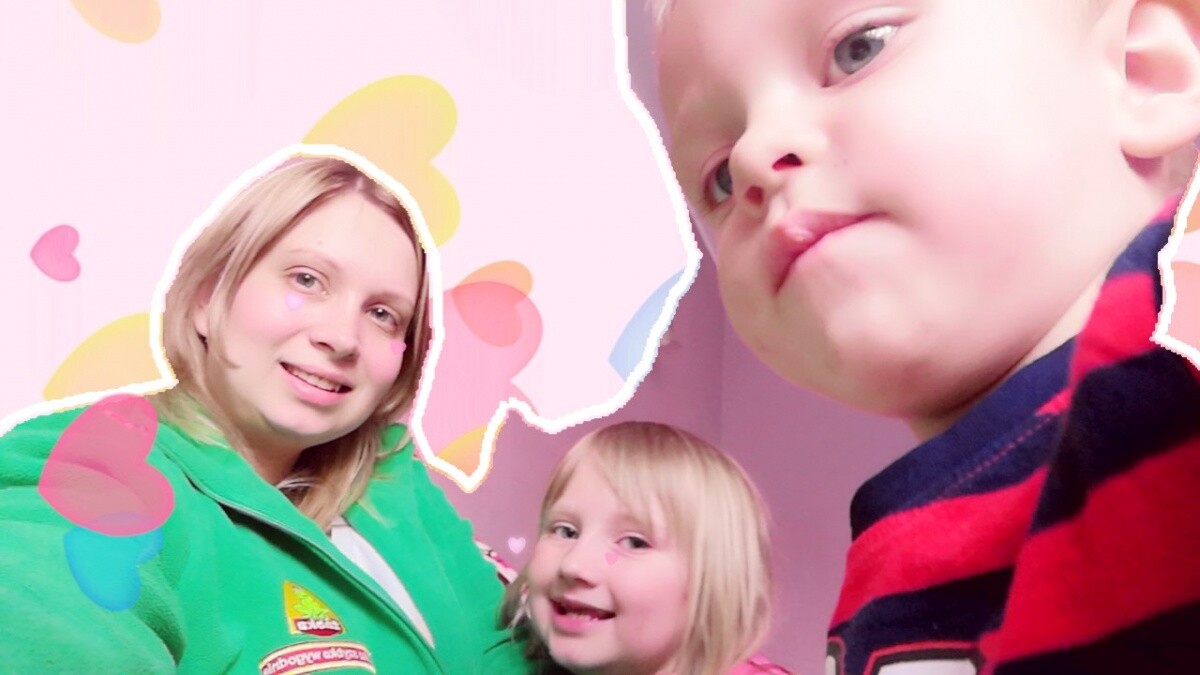 Mama Sylwia córka Martynka syn Alanek
dzielnica: Bykowina