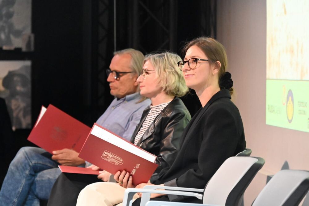 Niy ino gŏdōmy, ale tyż czytōmy w Stacji Biblioteka/fot. FB Michał Pierończyk