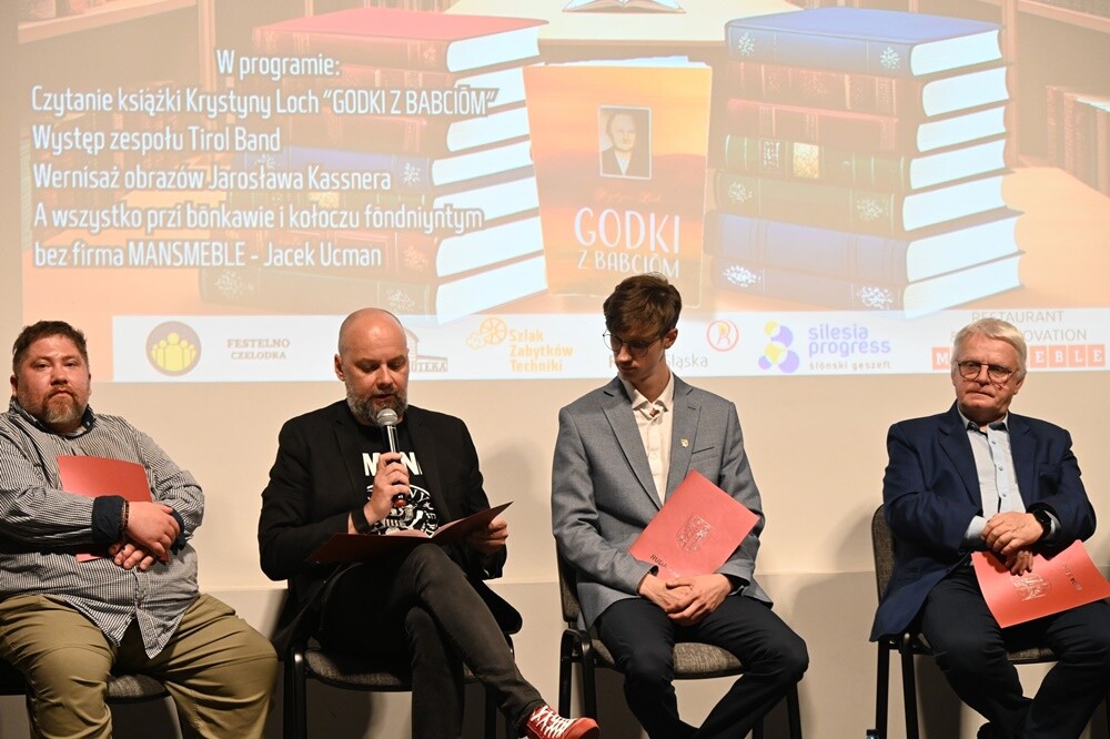 III edycja „Niy ino godomy, ale tyż czytomy” w Stacji Biblioteka. / fot. UM Ruda Śląska