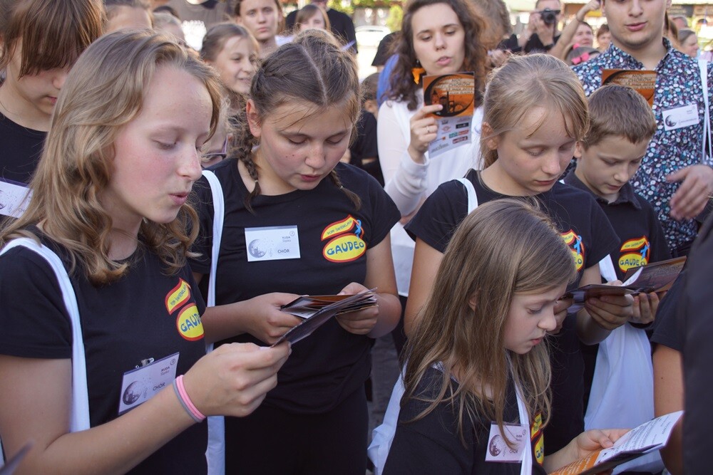 Dzisiaj odbyła się Noc Chórów! W siedmiu miejscach Nowego Bytomia swój repertuar zaprezentowało 11 zespołów. To w sumie 700 minut muzyki!