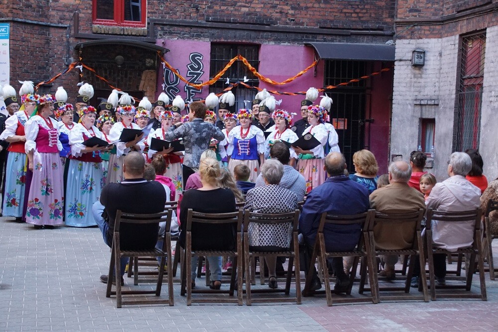 Dzisiaj odbyła się Noc Chórów! W siedmiu miejscach Nowego Bytomia swój repertuar zaprezentowało 11 zespołów. To w sumie 700 minut muzyki!