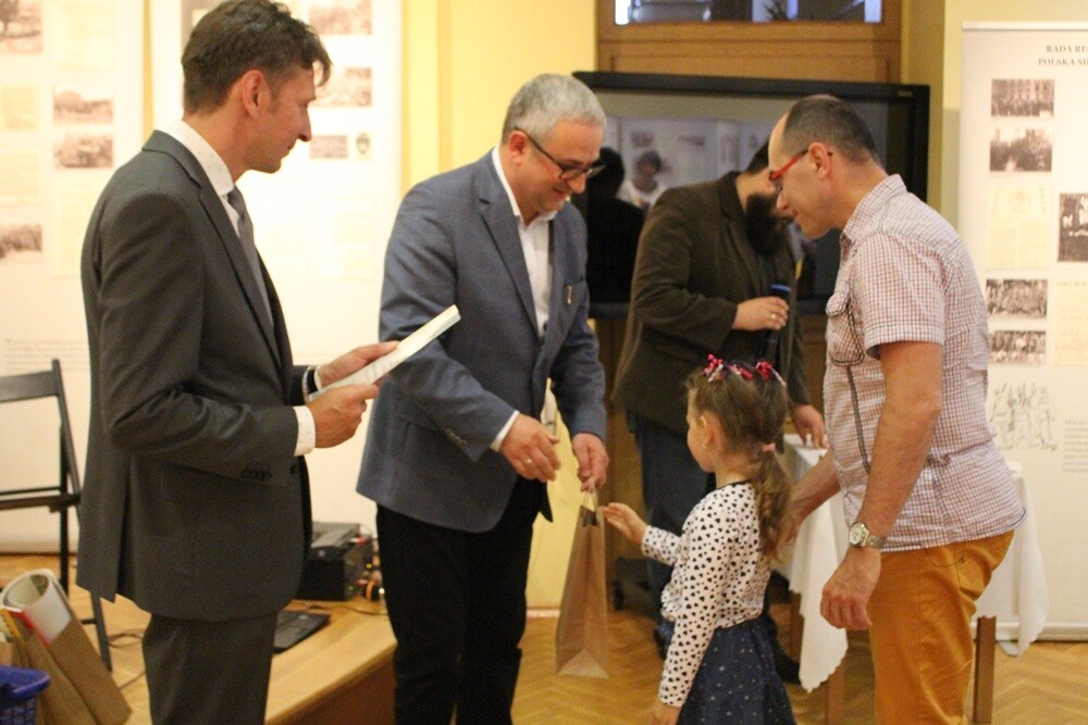 Koncert, zwiedzanie ekspozycji stałych, wystawa historyczna, finał konkursu plastycznego o tematyce niepodległościowej, prelekcja, biało-czerwone warsztaty plastyczne dla najmłodszych – to tylko niektóre atrakcje, które przygotowało Muzeum Miejskie im. Maksymiliana Chroboka w Rudzie Śląskiej z okazji Europejskiej Nocy Muzeów.