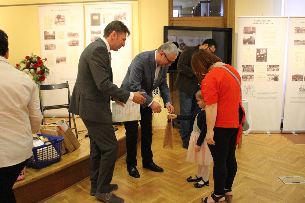 Koncert, zwiedzanie ekspozycji stałych, wystawa historyczna, finał konkursu plastycznego o tematyce niepodległościowej, prelekcja, biało-czerwone warsztaty plastyczne dla najmłodszych – to tylko niektóre atrakcje, które przygotowało Muzeum Miejskie im. Maksymiliana Chroboka w Rudzie Śląskiej z okazji Europejskiej Nocy Muzeów.