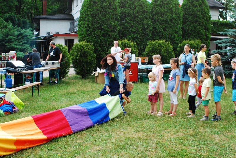 Noc świętojańska, zwana też Nocą Kupały obchodzona jest w czasie najkrótszej nocy w roku, która przypada ok. 21-22 czerwca i związana jest z letnim przesileniem Słońca. Z tej okazji Dom Kultury w Rudzie Śląskiej - Bielszowicach zorganizował już po raz dziesiąty w parku Strzelnica rudzką Noc Świętojańską. W programie zaplanowano koncerty, konkursy oraz animacje dla dzieci.