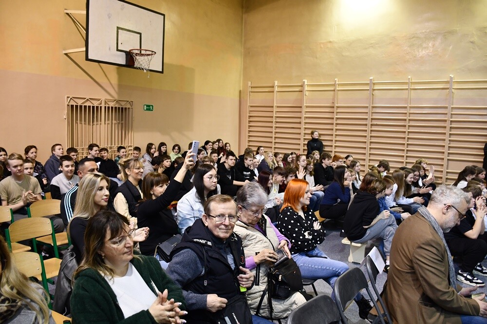 Nowa sala imienia Zbigniewa Stryja w Szkole Podstawowej nr 8 im. Miłośników Ziemi Śląskiej
