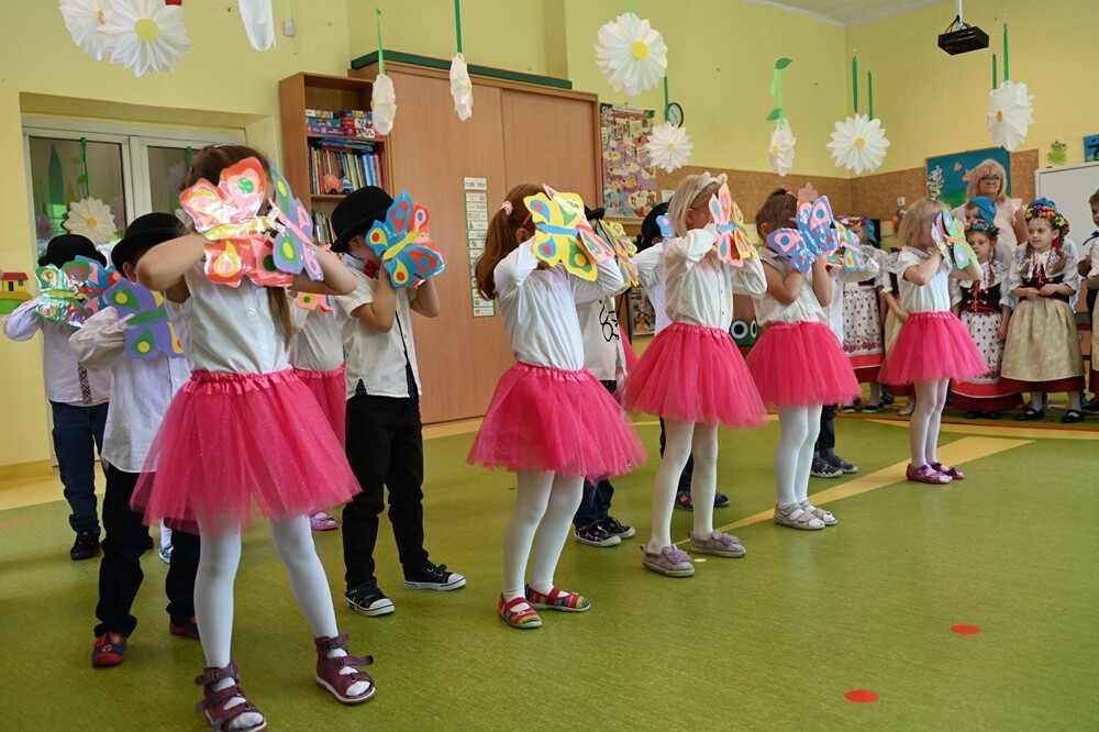 Przy Miejskim Przedszkolu nr 20 im. Słonecznej Doliny oficjalnie otwarty został we wtorek plac zabaw. 

fot. UM Ruda Śląska