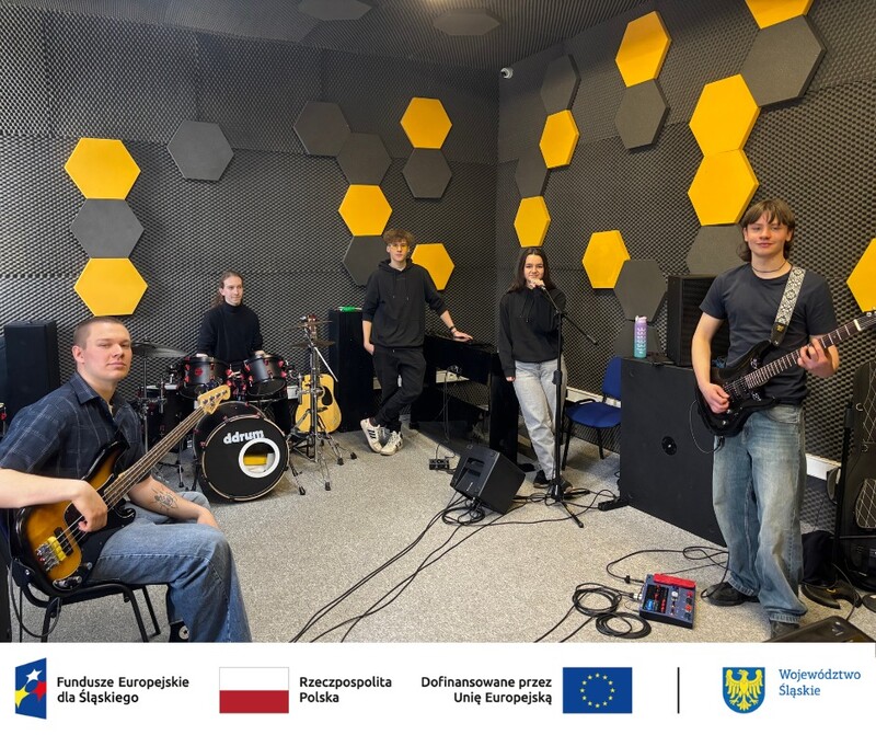 Nowoczesne studio nagrań w ZS4 w Rudzie Śląskiej – krok ku karierze w branży nagraniowej