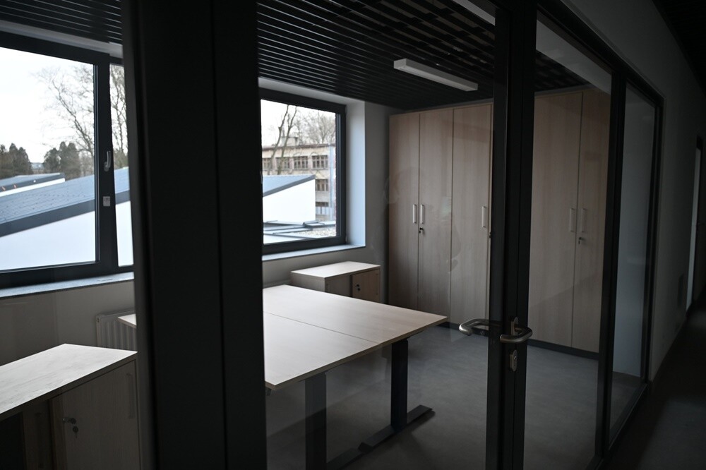 Nowy budynek Szkoły Podstawowej nr 17 w Bielszowicach jest już w stanie surowym zamkniętym. / fot. FB Anna Krzysteczko