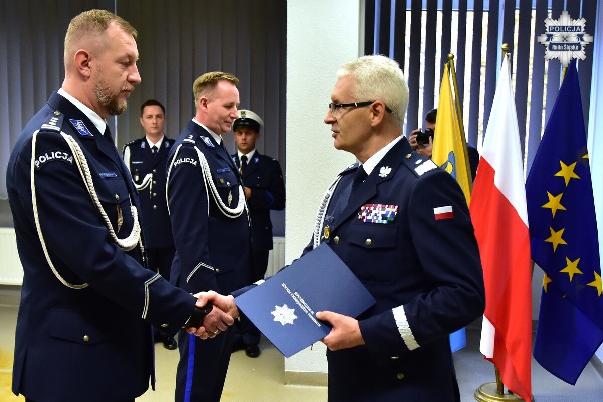Nowy Komendant Miejski Policji w Rudzie Śląskiej, insp. dr Piotr Uwijała, przejął obowiązki po mł.insp. Dawidzie Gilu / fot. KMP Ruda Śląska
