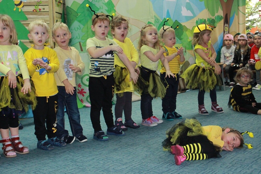 Nowy plac zabaw, plenerowa gra w klasy oraz ścieżka sensoryczna – to atrakcje, z których już mogą korzystać maluchy z miejskiego przedszkola nr 37 w dzielnicy Wirek. Inwestycja powstała w ramach budżetu obywatelskiego.