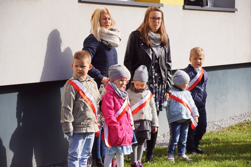 Podopieczni Miejskiego Przedszkola nr 42 w Kochłowicach mogli przetestować dziś świeżo zmodernizowany plac zabaw, znajdujący się na terenie placówki. Inwestycja realizowana była w ramach budżetu obywatelskiego.