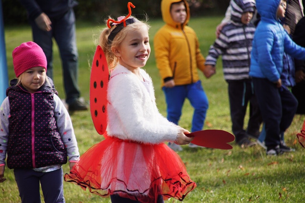 Podopieczni Miejskiego Przedszkola nr 42 w Kochłowicach mogli przetestować dziś świeżo zmodernizowany plac zabaw, znajdujący się na terenie placówki. Inwestycja realizowana była w ramach budżetu obywatelskiego.