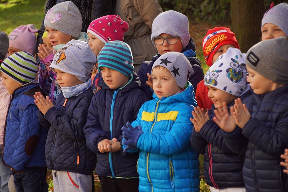 Podopieczni Miejskiego Przedszkola nr 42 w Kochłowicach mogli przetestować dziś świeżo zmodernizowany plac zabaw, znajdujący się na terenie placówki. Inwestycja realizowana była w ramach budżetu obywatelskiego.