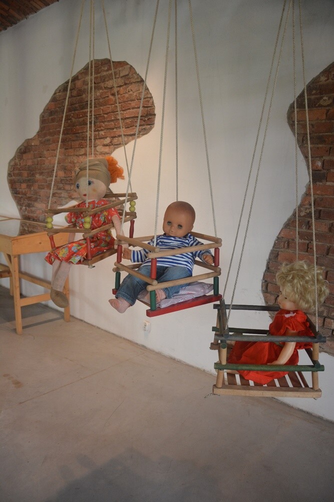 29 kwietnia Muzeum Historii Polski Ludowej po raz 13. otworzyło dla zwiedzających swe podwoje. W nowo wyremontowanym budynku obory powstała sala wystawiennicza, a w niej "Galeria Malarstwa Socrealistycznego". 

fot. Jacek Knapik