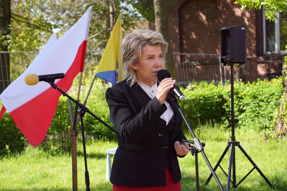 Dzisiaj w Orzegowie odbyła się uroczystość upamiętniająca Powstańców Śląskich pochodzących z tej dzielnicy. Złożone zostały wieńce przy herbie Rzeczypospolitej Polskiej oraz odbył się apel poległych oddający hołd Powstańcom Śląskim wraz z odczytaniem nazwisk osób, które zginęły w Powstaniach Śląskich.