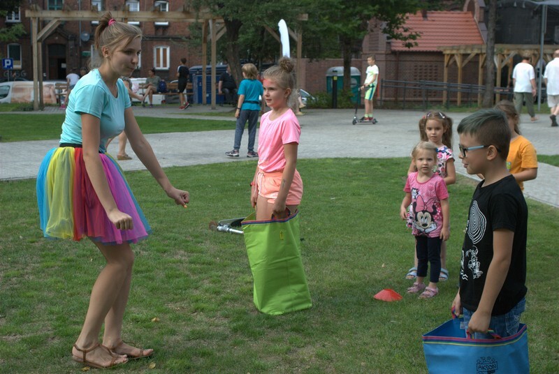 I Powstanie Śląskie wybuchło w nocy z 16 na 17 sierpnia 1919 roku i trwało do 24 sierpnia tego roku. Sto lat później, 17 sierpnia 2019 roku w Rudzie Śląskiej – Orzegowie zorganizowano uroczyste obchody, podczas których oddano cześć powstańcom.
Był piknik patriotyczny, zorganizowano grę miejską, a o godz. 18.00 w kościele pw. św. Michała Archanioła odbyła się uroczysta msza święta, a po niej miał miejsce apel pod pomnikiem Obrońców Ojczyzny przy ul. Hlonda. Nie zapomniano też o najmłodszych, dla których przygotowano animacje oraz warsztaty, które poprowadzili pracownicy Muzeum Miejskiego im. Maksymiliana Chroboka.