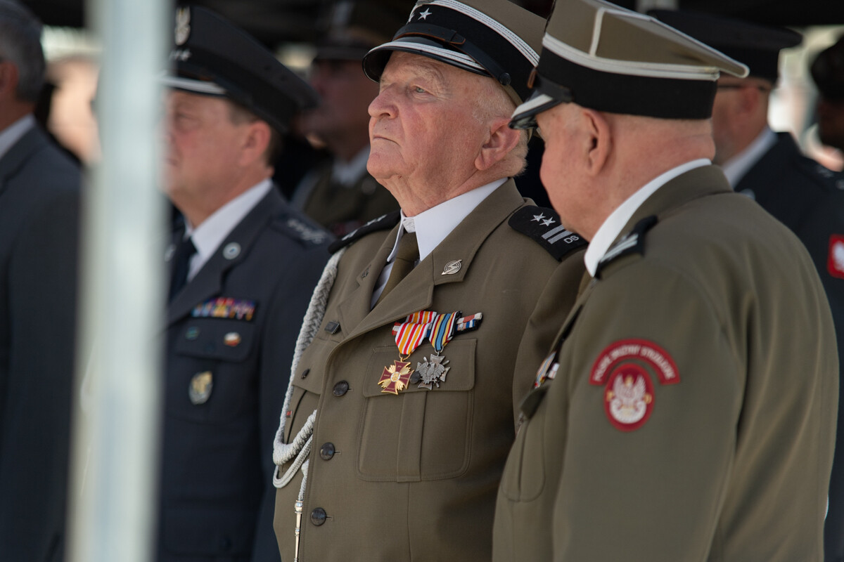 Plac Jana Pawła II w Rudzie Śląskiej był miejscem uroczystego apelu WCR Chorzów z okazji Święta Wojska Polskiego / fot. Marek Faber