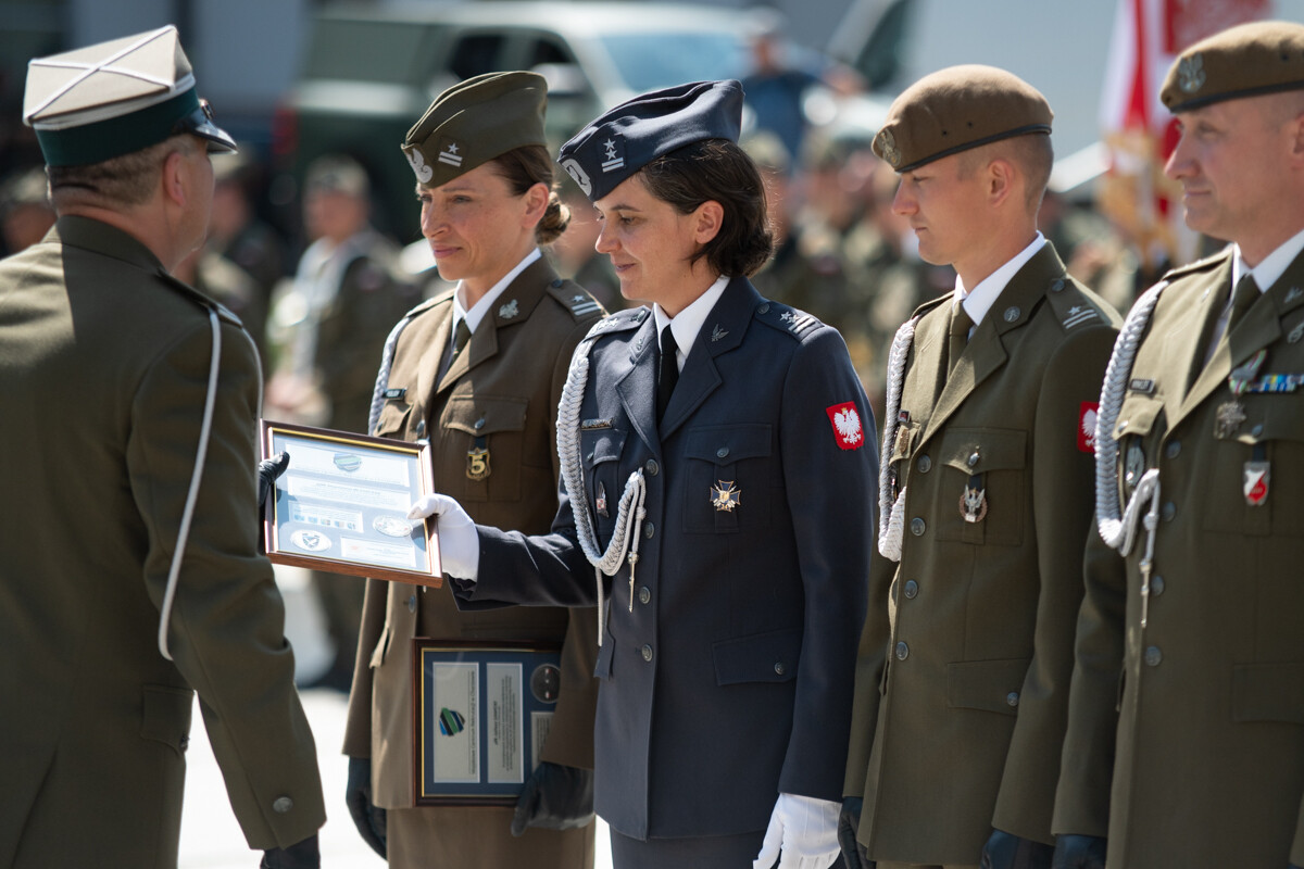Plac Jana Pawła II w Rudzie Śląskiej był miejscem uroczystego apelu WCR Chorzów z okazji Święta Wojska Polskiego / fot. Marek Faber