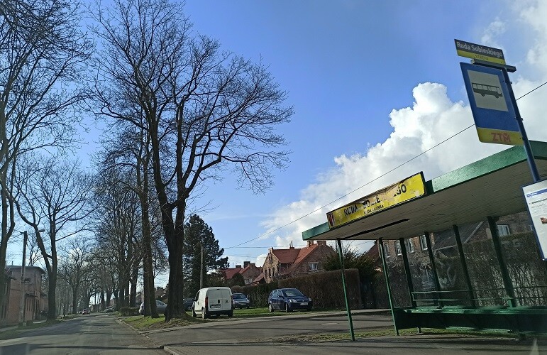 Od kilku dni w Rudzkiej Kuźnicy w Rudzie Śląskiej można zauważyć wzmożony ruch samochodów. Co jest tego powodem? Jak się okazuje, w Zabrzu rozpoczęto remont ulicy Bytomskiej w Zabrzu-Biskupicach. Finał inwestycji będzie miał miejsce dopiero w październiku. 