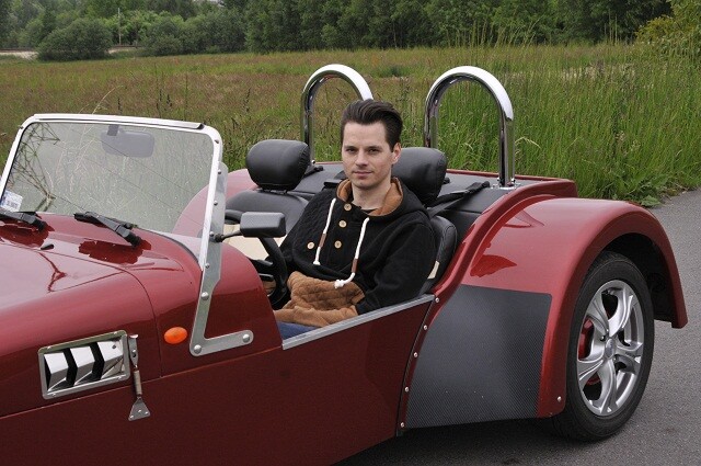 Od dzieciństwa kręciły mnie samochody - Artur Szewczyk, twórca repliki angielskiego Lotusa