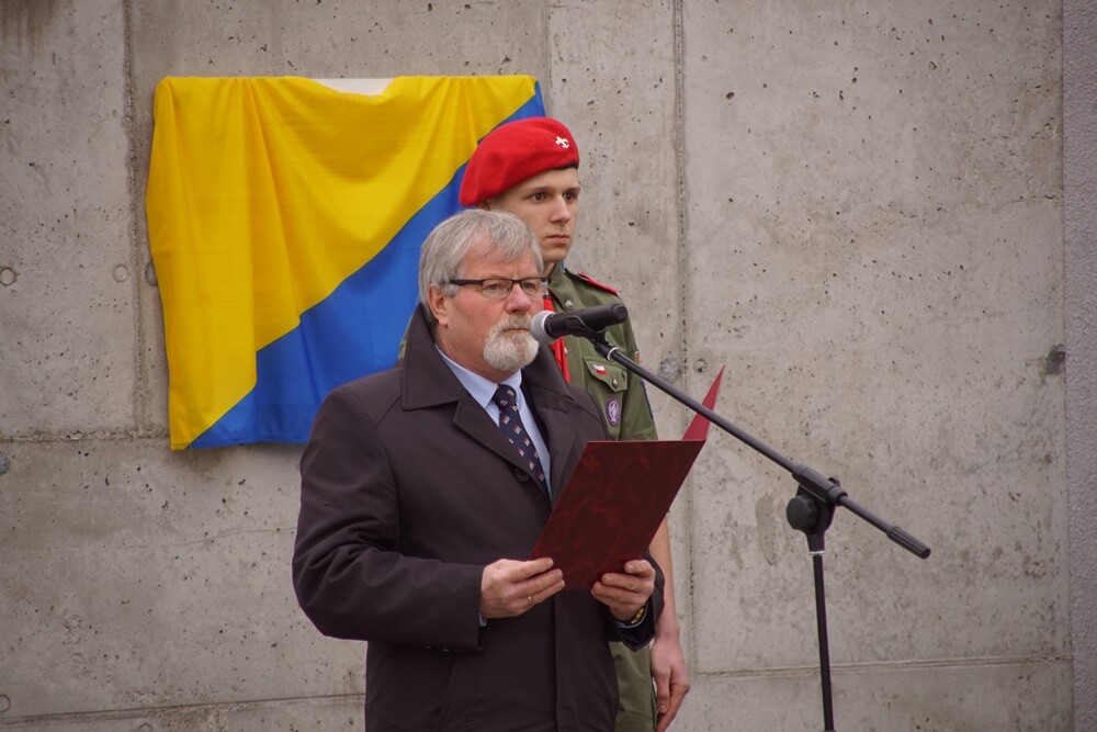 Na Burloch Arenie w Orzegowie odbyło się uroczyste odsłonięcie tablicy upamiętniającej Grażynę Dziedzic. Decyzją Rady Miasta Ruda Śląska obiektowi nadano imię zmarłej w czerwcu ubiegłego roku Prezydent Miasta Ruda Śląska w latach 2010 - 2022.