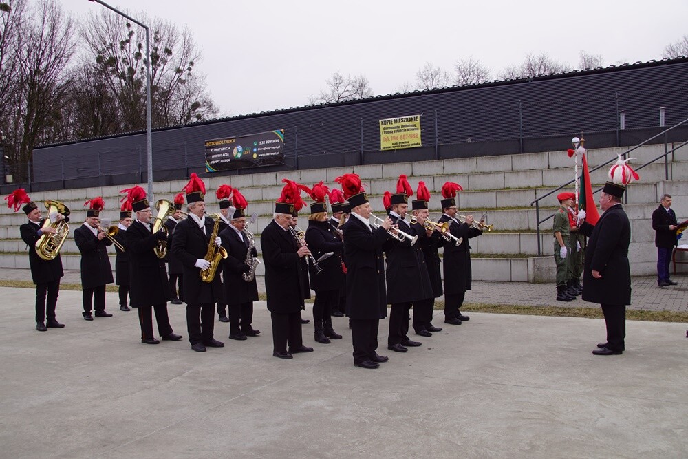 Na Burloch Arenie w Orzegowie odbyło się uroczyste odsłonięcie tablicy upamiętniającej Grażynę Dziedzic. Decyzją Rady Miasta Ruda Śląska obiektowi nadano imię zmarłej w czerwcu ubiegłego roku Prezydent Miasta Ruda Śląska w latach 2010 - 2022.
