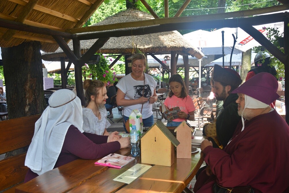 Trwa siódma edycja "Ogrodu Śniadaniowego" w  ogrodzie Miejskiego Centrum Kultury im. H. Bisty w Rudzie Śląskiej. Za nami trzecie spotkanie! 

fot. Jacek Knapik