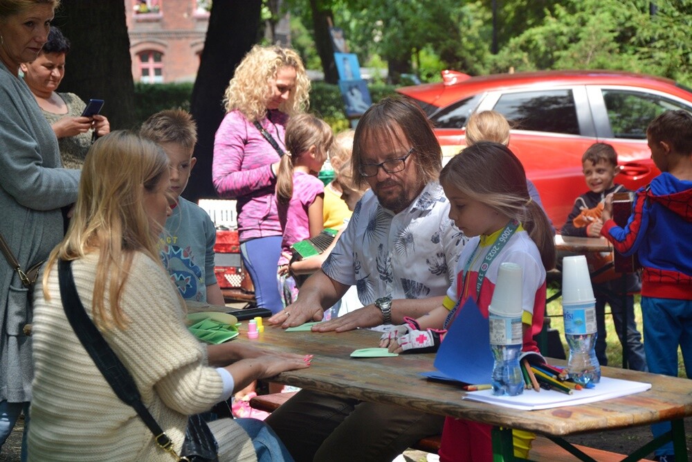 Trwa siódma edycja "Ogrodu Śniadaniowego" w  ogrodzie Miejskiego Centrum Kultury im. H. Bisty w Rudzie Śląskiej. Za nami trzecie spotkanie! 

fot. Jacek Knapik