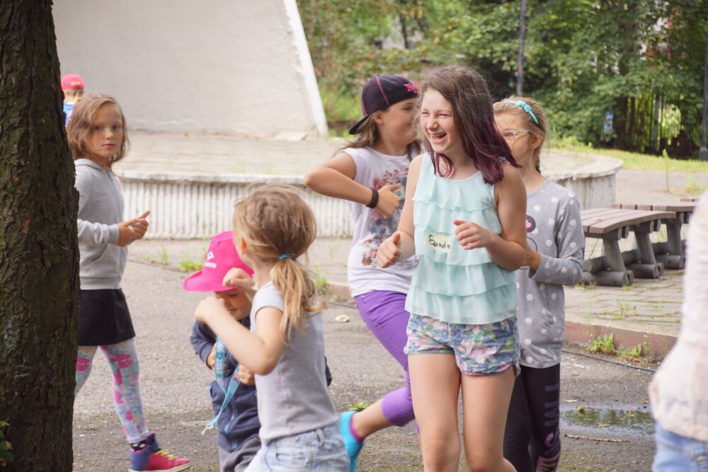 Dzisiaj w ogrodach Miejskiego Centrum Kultury im. Henryka Bisty odbyła się druga w tym roku impreza z cyklu „ogród śniadaniowy”. Na gości, tych najmłodszych i nie tylko, czekała cała masa atrakcji.