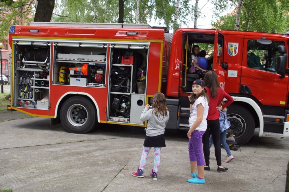 Dzisiaj w ogrodach Miejskiego Centrum Kultury im. Henryka Bisty odbyła się druga w tym roku impreza z cyklu „ogród śniadaniowy”. Na gości, tych najmłodszych i nie tylko, czekała cała masa atrakcji.