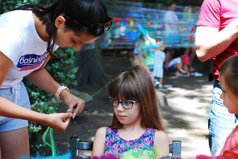 „Ogród Śniadaniowy” w MCK im. H. Bisty w Rudzie Śląskiej: W programie przewidziano rozmaite animacje oraz m.in. plecenie warkoczyków.