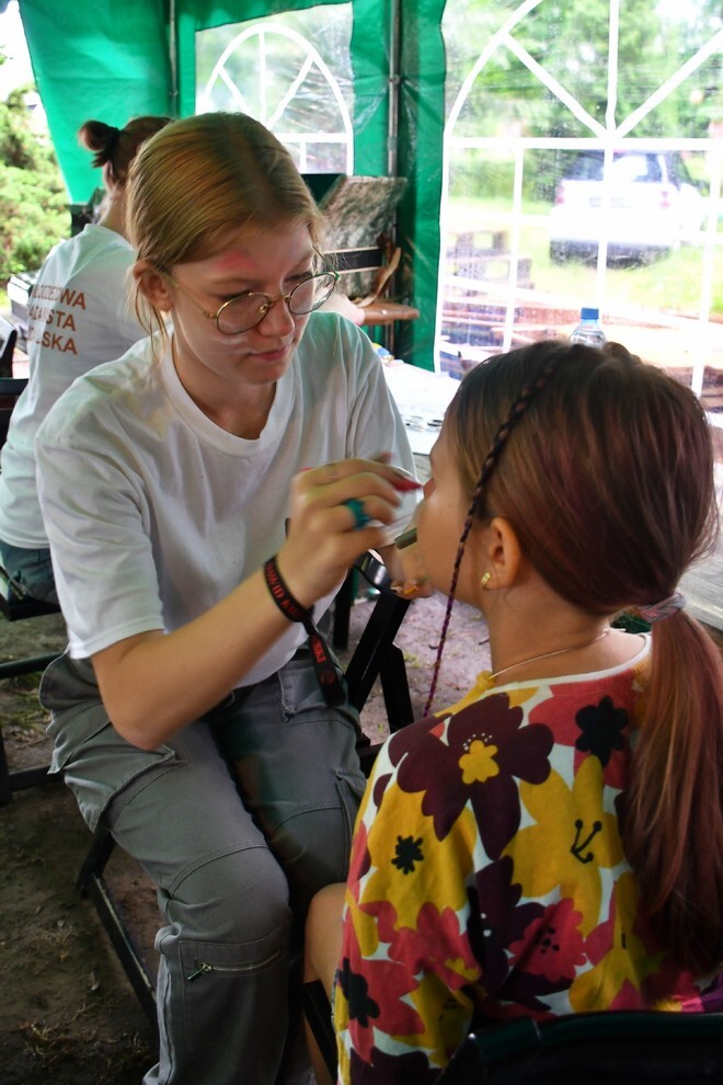 Śląski Teatr Impresaryjny, kontynuując tradycje Miejskiego Centrum Kultury im. Henryka Bisty, zaprosił rudzian do Ogrodu Śniadaniowego. Cieszące się popularnością wydarzenia będzie się odbywało w każdą lipcową sobotę. Zobaczcie naszą fotorelację z dzisiejszej imprezy!