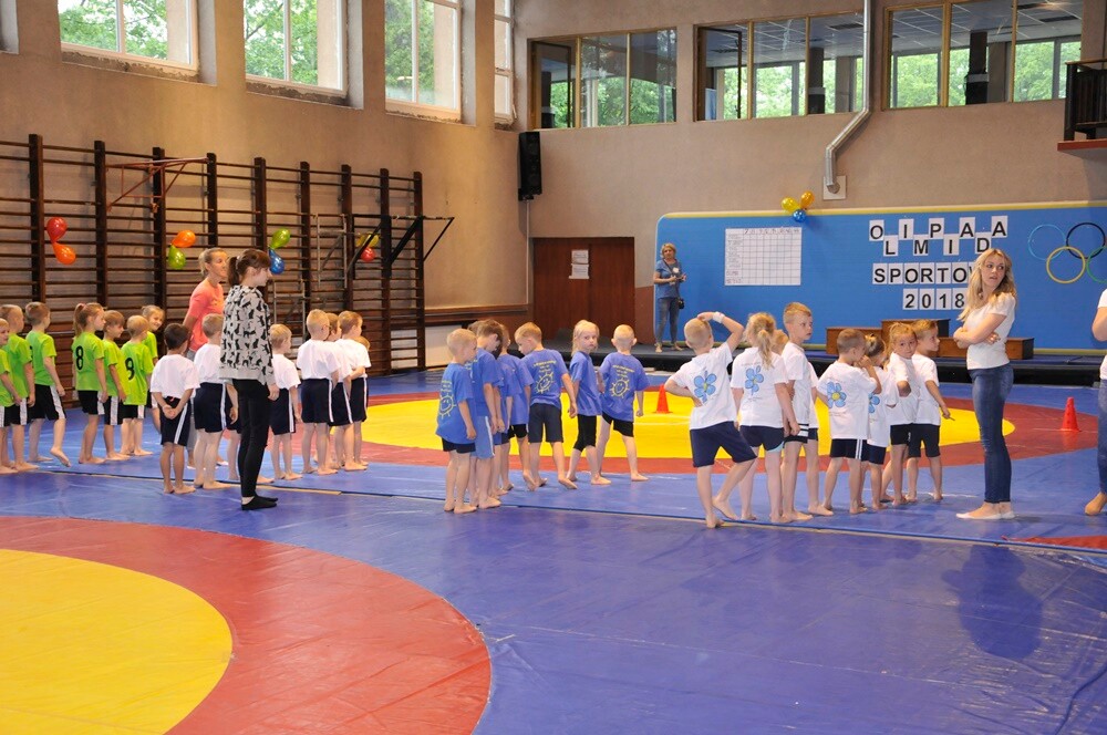W czwartek odbyła się Olimpiada Sportowa dla przedszkolaków. Udział w wydarzeniu wzięło 8 przedszkoli z terenu Rudy Śląskiej. Olimpiada odbyła się na hali sportowej przy Burloch Arenie.