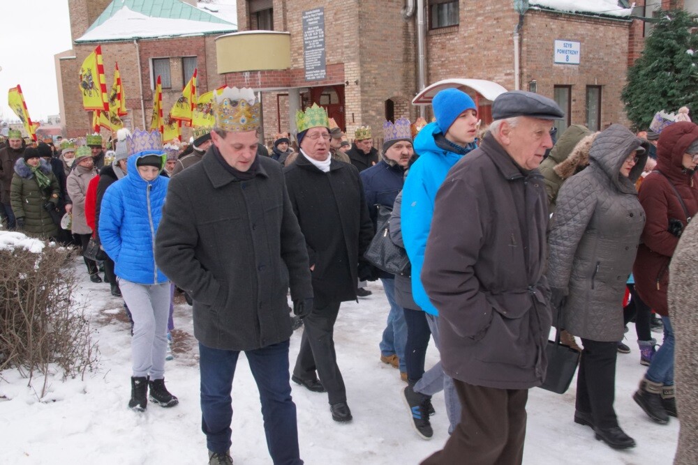Barwny Orszak Trzech Króli przeszedł dzisiaj ulicami Rudy! W ten sposób mieszkańcy miasta obchodzili święto Objawienia Pańskiego.