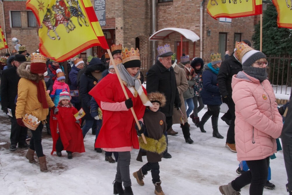 Barwny Orszak Trzech Króli przeszedł dzisiaj ulicami Rudy! W ten sposób mieszkańcy miasta obchodzili święto Objawienia Pańskiego.