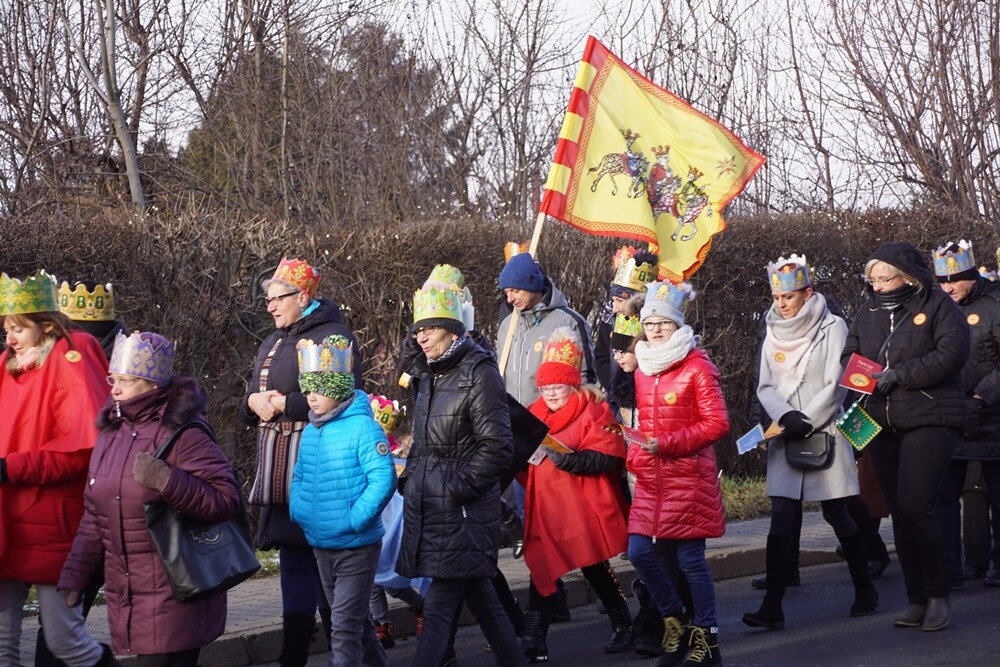 Barwny Orszak Trzech Króli przeszedł dzisiaj ulicami Rudy! W ten sposób mieszkańcy miasta obchodzili święto Objawienia Pańskiego.