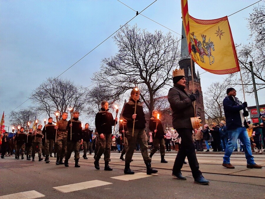 Przez Świętochłowice przeszedł Orszak Trzech Króli. W uroczystości wzięli udział przedstawiciele władz miasta, mieszkańcy i oczywiście Trzej Mędrcy, którzy nieśli ze sobą złoto, kadzidło i mirrę.
