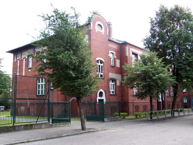 Orzegów - Wyższa Szkoła Handlowa - ul. Królowej Jadwigi